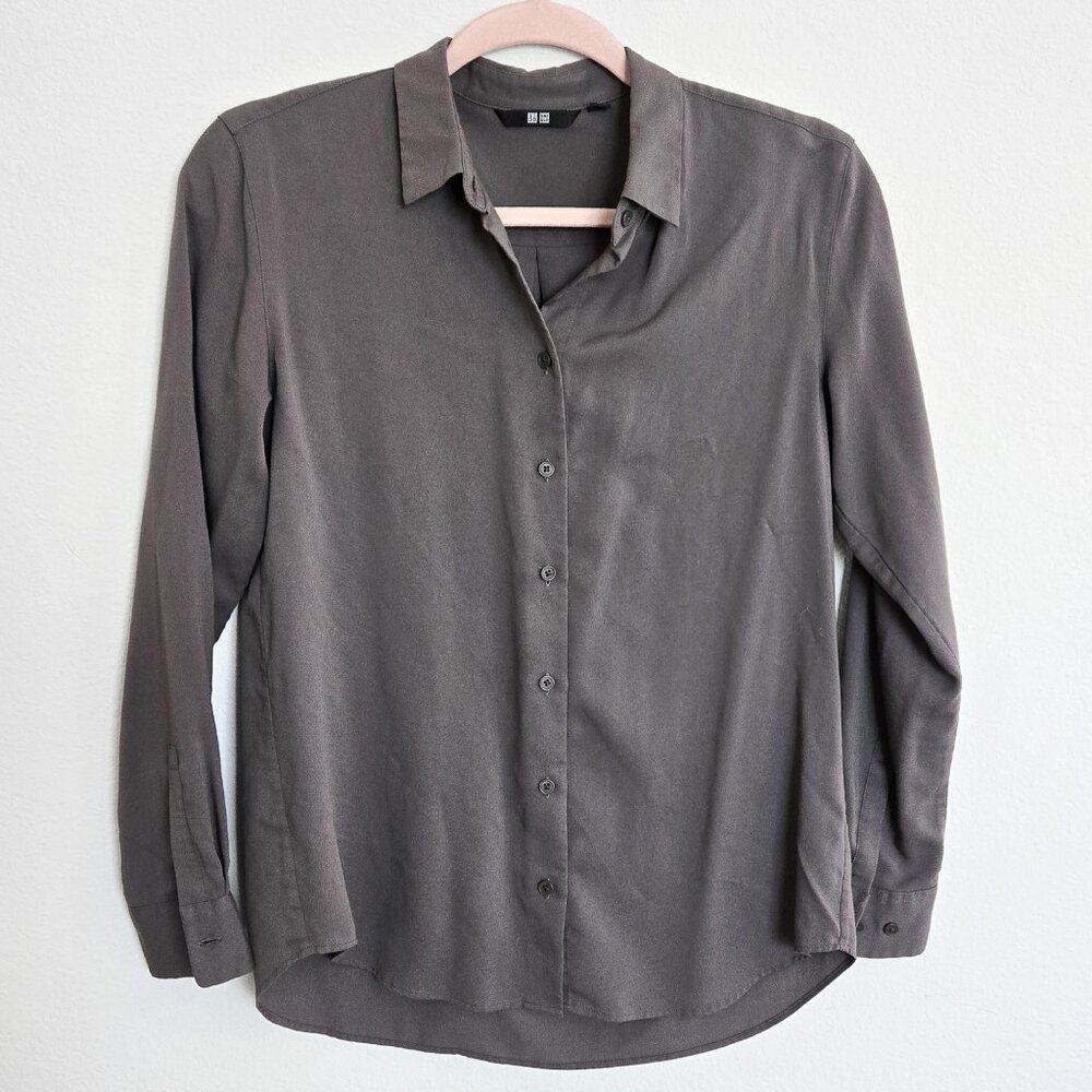 Rayon blouse in gray